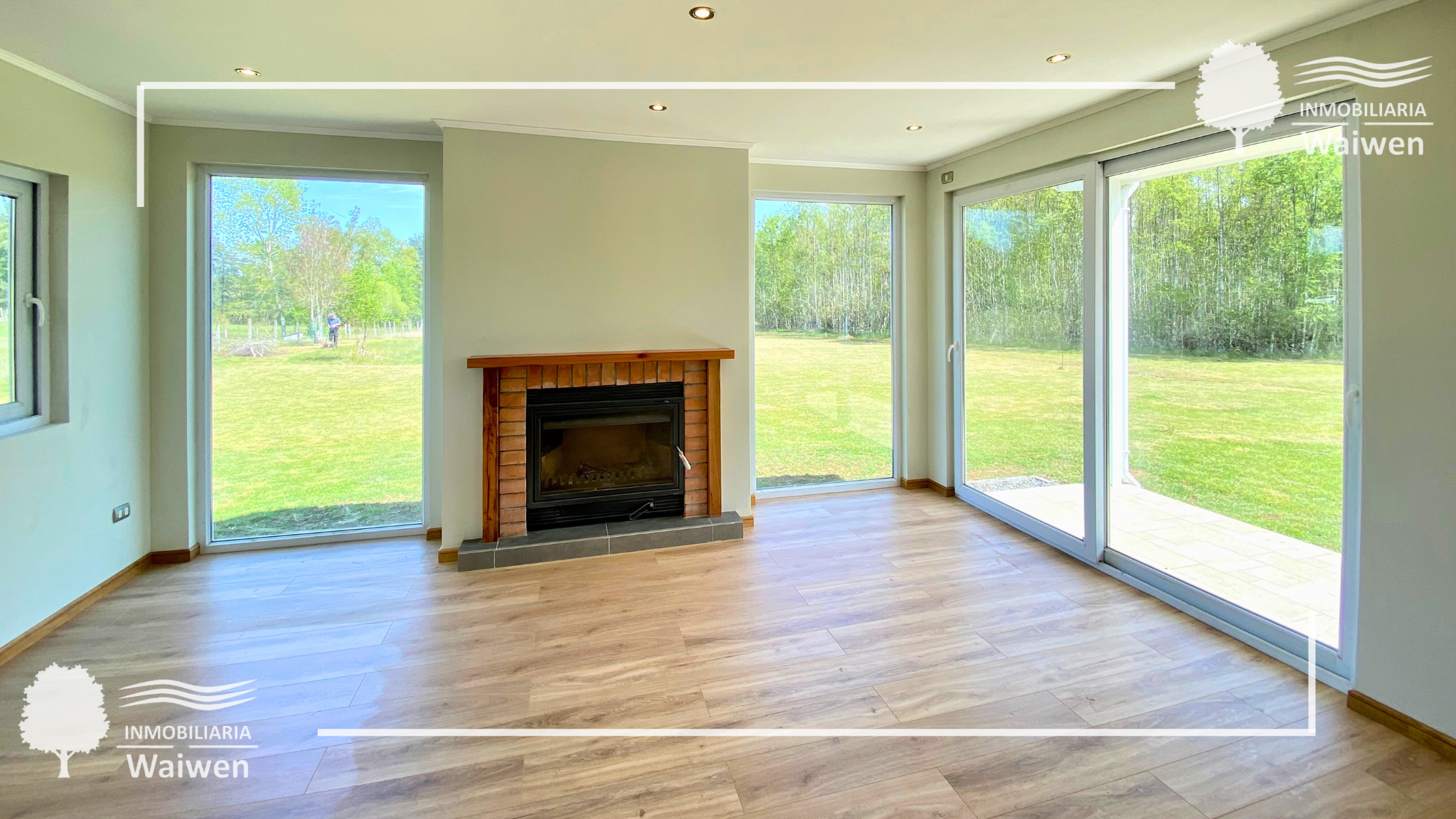 Alihuen Model - Image 6