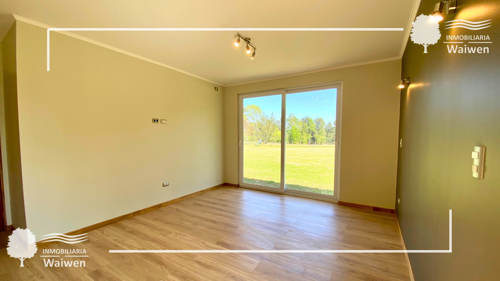 Alihuen Model - Image 9